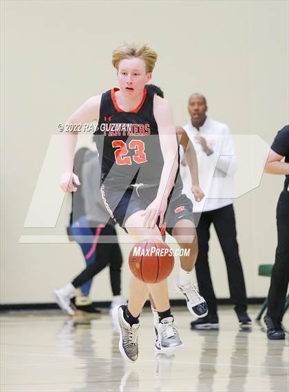 Thumbnail 3 in Central vs. TMI-Episcopal photogallery.