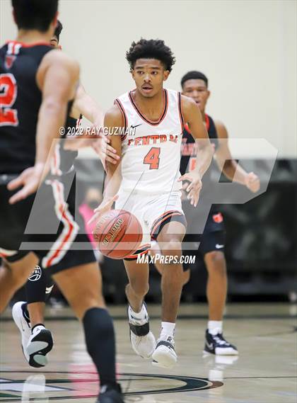 Thumbnail 2 in Central vs. TMI-Episcopal photogallery.