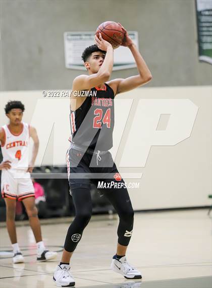 Thumbnail 1 in Central vs. TMI-Episcopal photogallery.