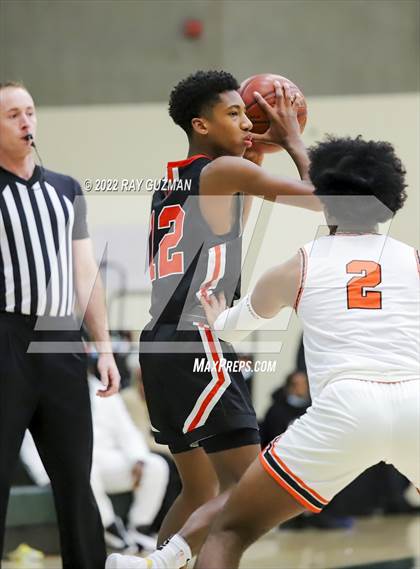 Thumbnail 2 in Central vs. TMI-Episcopal photogallery.