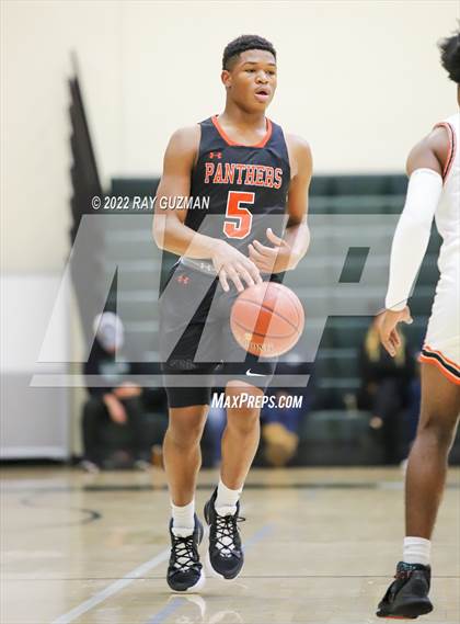 Thumbnail 1 in Central vs. TMI-Episcopal photogallery.