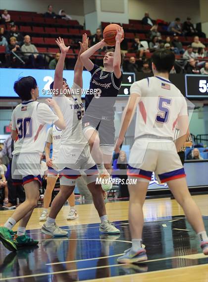 Thumbnail 1 in Blind Brook vs. Briarcliff (NYSPHSAA Section 1 Class B Semifinal) photogallery.