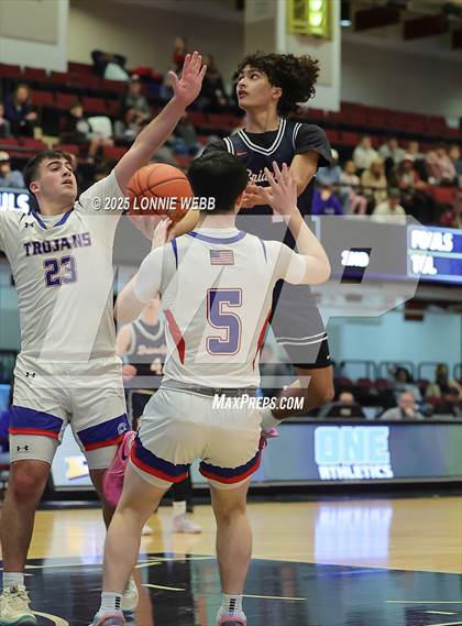 Thumbnail 2 in Blind Brook vs. Briarcliff (NYSPHSAA Section 1 Class B Semifinal) photogallery.