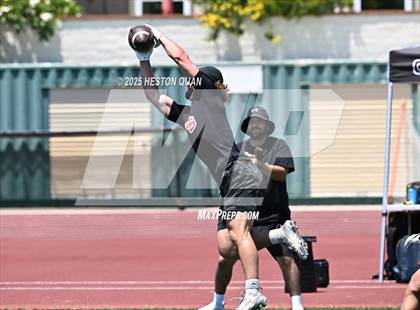 Thumbnail 3 in Mission Viejo vs. JSerra Catholic  (Battle at the Beach) photogallery.