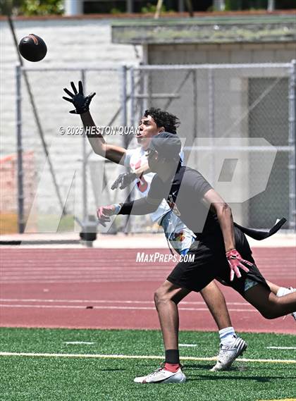 Thumbnail 2 in Mission Viejo vs. JSerra Catholic  (Battle at the Beach) photogallery.