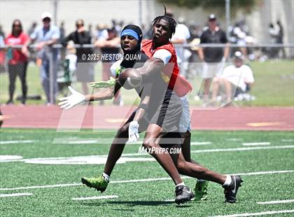 Thumbnail 2 in Mission Viejo vs. JSerra Catholic  (Battle at the Beach) photogallery.