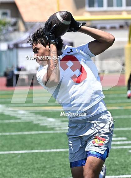 Thumbnail 3 in Mission Viejo vs. JSerra Catholic  (Battle at the Beach) photogallery.