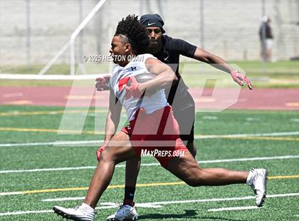 Thumbnail 3 in Mission Viejo vs. JSerra Catholic  (Battle at the Beach) photogallery.