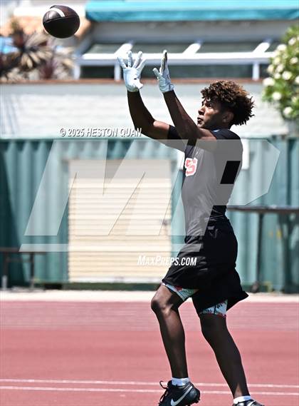 Thumbnail 2 in Mission Viejo vs. JSerra Catholic  (Battle at the Beach) photogallery.
