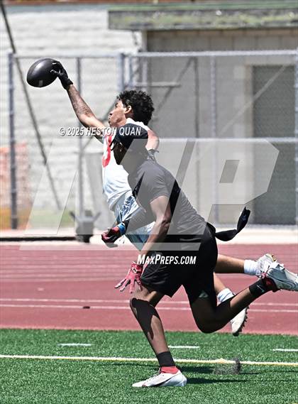 Thumbnail 3 in Mission Viejo vs. JSerra Catholic  (Battle at the Beach) photogallery.