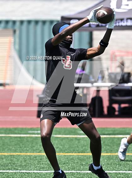 Thumbnail 1 in Mission Viejo vs. JSerra Catholic  (Battle at the Beach) photogallery.