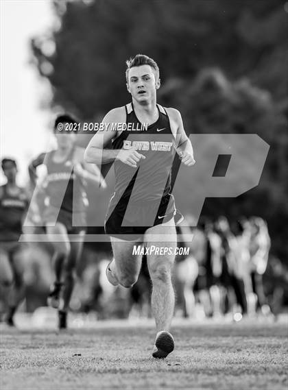 Thumbnail 1 in Buchanan vs Clovis West photogallery.