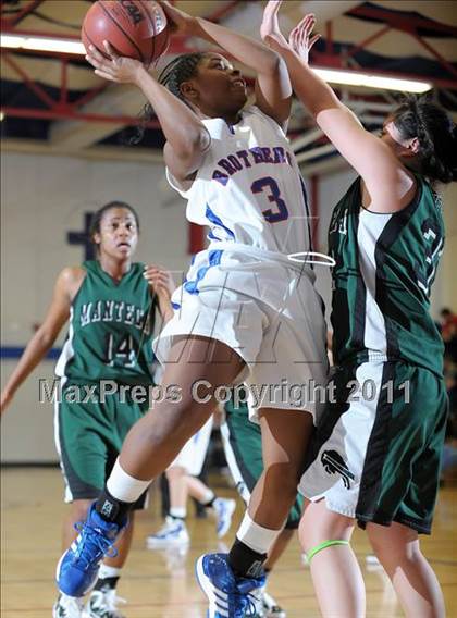 Thumbnail 2 in Christian Brothers vs. Manteca (CIF SJS Playoffs) photogallery.