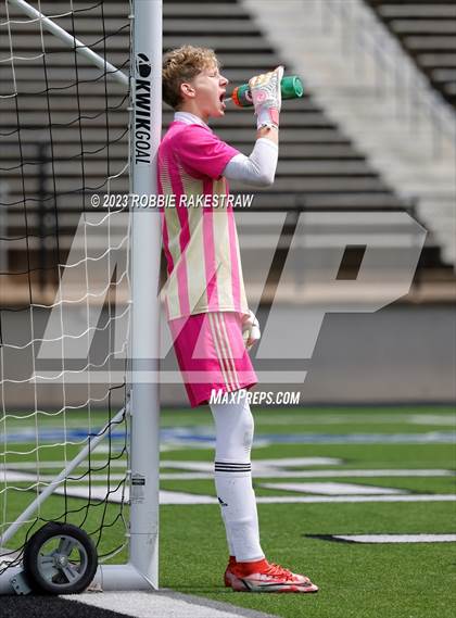 Thumbnail 2 in Palestine vs. Jacksonville (UIL 4A Region II Final) photogallery.