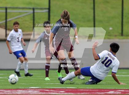 Thumbnail 3 in Palestine vs. Jacksonville (UIL 4A Region II Final) photogallery.
