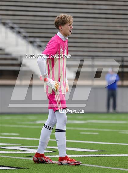 Thumbnail 2 in Palestine vs. Jacksonville (UIL 4A Region II Final) photogallery.