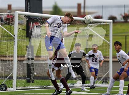 Thumbnail 2 in Palestine vs. Jacksonville (UIL 4A Region II Final) photogallery.