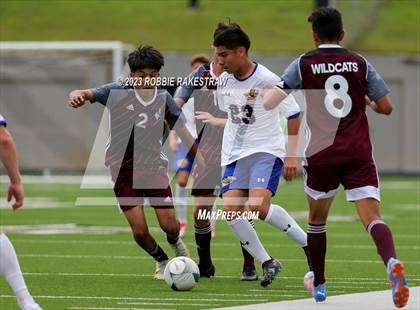 Thumbnail 2 in Palestine vs. Jacksonville (UIL 4A Region II Final) photogallery.