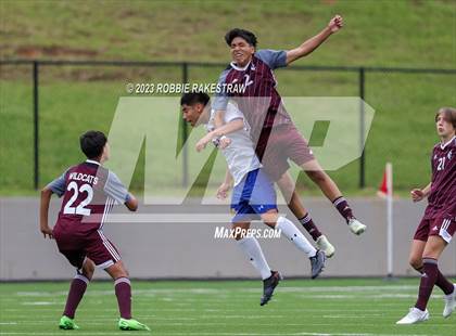 Thumbnail 2 in Palestine vs. Jacksonville (UIL 4A Region II Final) photogallery.