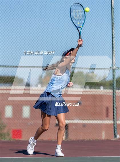 Thumbnail 1 in Frontier League Tournament photogallery.