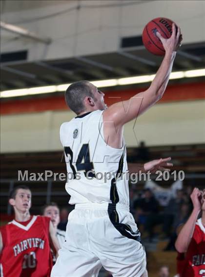 Thumbnail 3 in Fairview @ Arapahoe (Cherry Creek Holiday Classic) photogallery.
