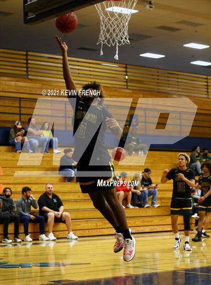 Thumbnail 3 in Willow Canyon vs Peoria (Sunnyslope Hoopsgiving Tournament) photogallery.