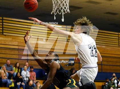 Thumbnail 3 in Willow Canyon vs Peoria (Sunnyslope Hoopsgiving Tournament) photogallery.
