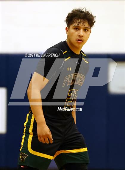 Thumbnail 2 in Willow Canyon vs Peoria (Sunnyslope Hoopsgiving Tournament) photogallery.