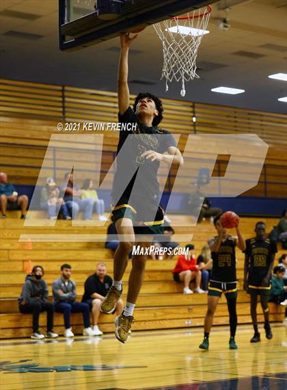 Thumbnail 3 in Willow Canyon vs Peoria (Sunnyslope Hoopsgiving Tournament) photogallery.