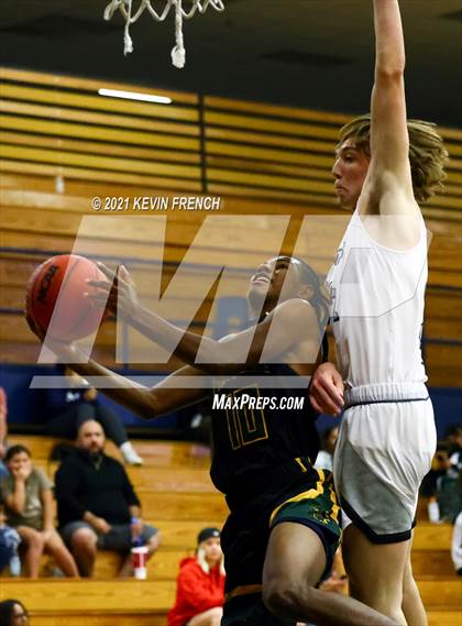 Thumbnail 1 in Willow Canyon vs Peoria (Sunnyslope Hoopsgiving Tournament) photogallery.