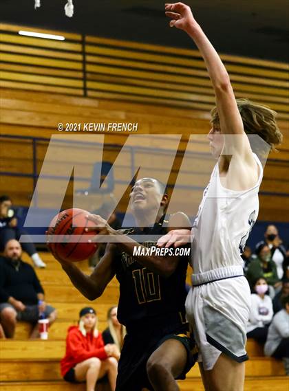 Thumbnail 3 in Willow Canyon vs Peoria (Sunnyslope Hoopsgiving Tournament) photogallery.