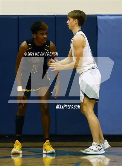 Thumbnail 1 in Willow Canyon vs Peoria (Sunnyslope Hoopsgiving Tournament) photogallery.
