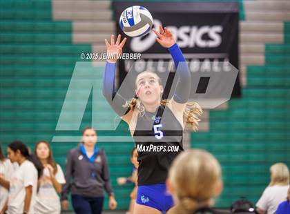 Thumbnail 1 in Branson vs. Redondo Union (Durango Fall Classic) photogallery.