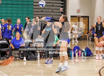 Thumbnail 3 in Branson vs. Redondo Union (Durango Fall Classic) photogallery.