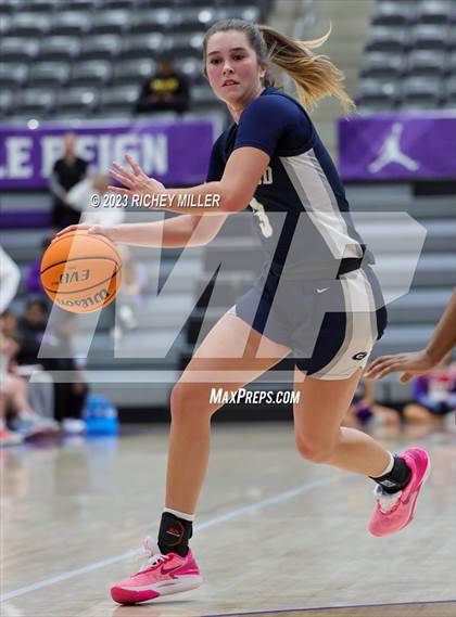 Thumbnail 2 in Greenwood vs. Fayetteville photogallery.