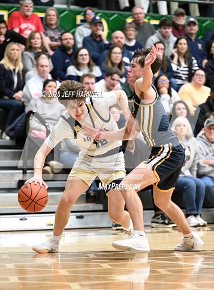 Thumbnail 1 in Archbishop Hoban vs. Olmsted Falls (OHSAA Division 3 Regional Semifinal) photogallery.