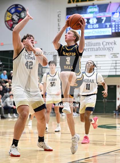 Thumbnail 3 in Archbishop Hoban vs. Olmsted Falls (OHSAA Division 3 Regional Semifinal) photogallery.