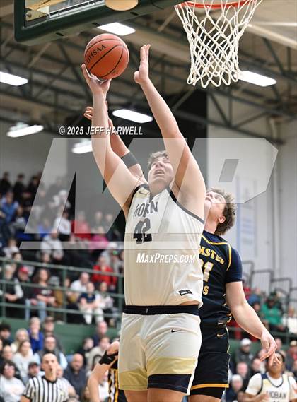 Thumbnail 3 in Archbishop Hoban vs. Olmsted Falls (OHSAA Division 3 Regional Semifinal) photogallery.
