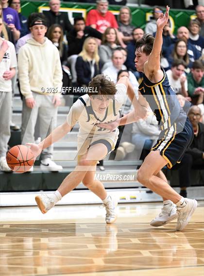 Thumbnail 2 in Archbishop Hoban vs. Olmsted Falls (OHSAA Division 3 Regional Semifinal) photogallery.