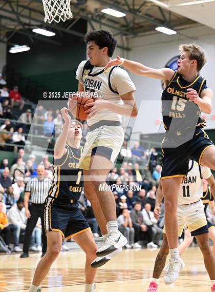 Thumbnail 2 in Archbishop Hoban vs. Olmsted Falls (OHSAA Division 3 Regional Semifinal) photogallery.