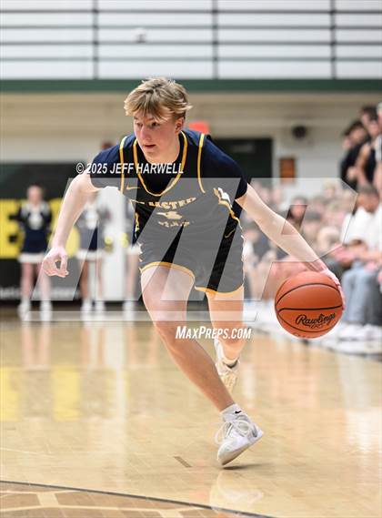 Thumbnail 1 in Archbishop Hoban vs. Olmsted Falls (OHSAA Division 3 Regional Semifinal) photogallery.