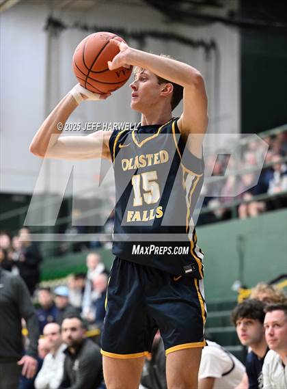 Thumbnail 1 in Archbishop Hoban vs. Olmsted Falls (OHSAA Division 3 Regional Semifinal) photogallery.