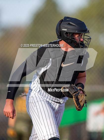 Thumbnail 3 in Moorpark @ Thousand Oaks photogallery.