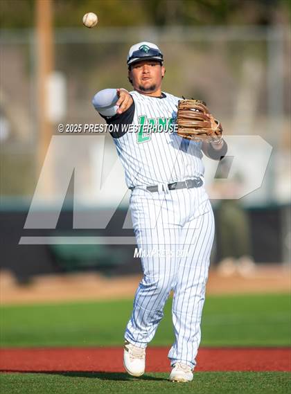 Thumbnail 2 in Moorpark @ Thousand Oaks photogallery.