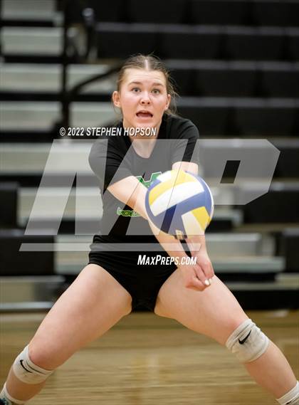 Thumbnail 3 in Sacred Heart Cathedral Preparatory @ St. Mary's (CIF State Championships Division 1 Round 1) photogallery.