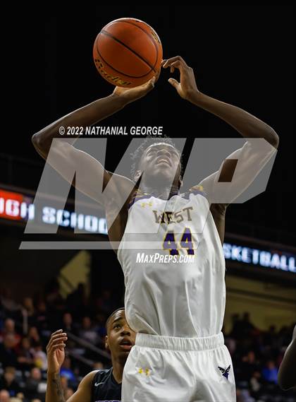 Thumbnail 3 in Omaha Central vs. Bellevue West (Metro Tournament) photogallery.