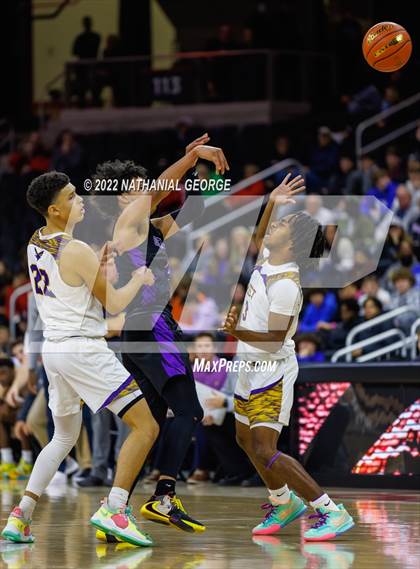 Thumbnail 2 in Omaha Central vs. Bellevue West (Metro Tournament) photogallery.