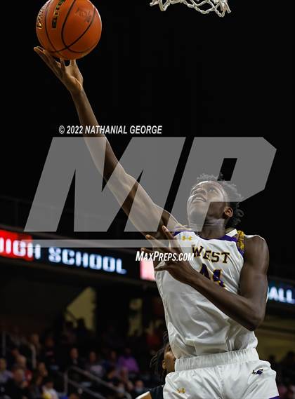 Thumbnail 1 in Omaha Central vs. Bellevue West (Metro Tournament) photogallery.