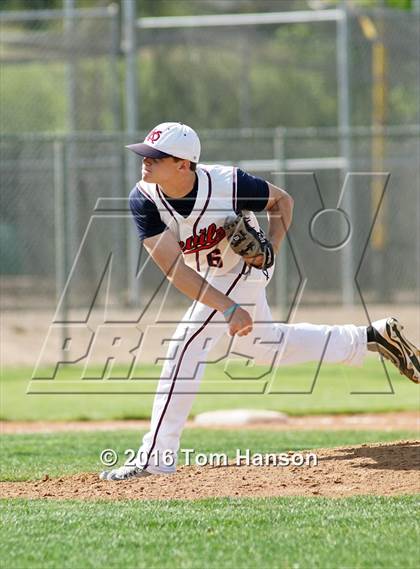 Thumbnail 2 in Manitou Springs vs. Kent Denver (CHSAA 3A Final 4) photogallery.