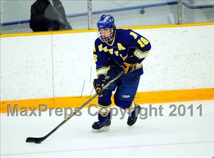 Thumbnail 1 in Newtown vs. Watertown/Pomperaug (SWC Semifinal) photogallery.